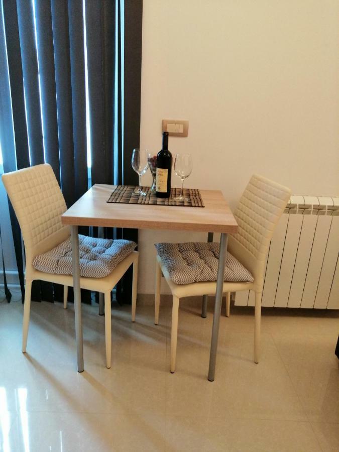 Studio Apartman Irena 2 Bijela Ngoại thất bức ảnh