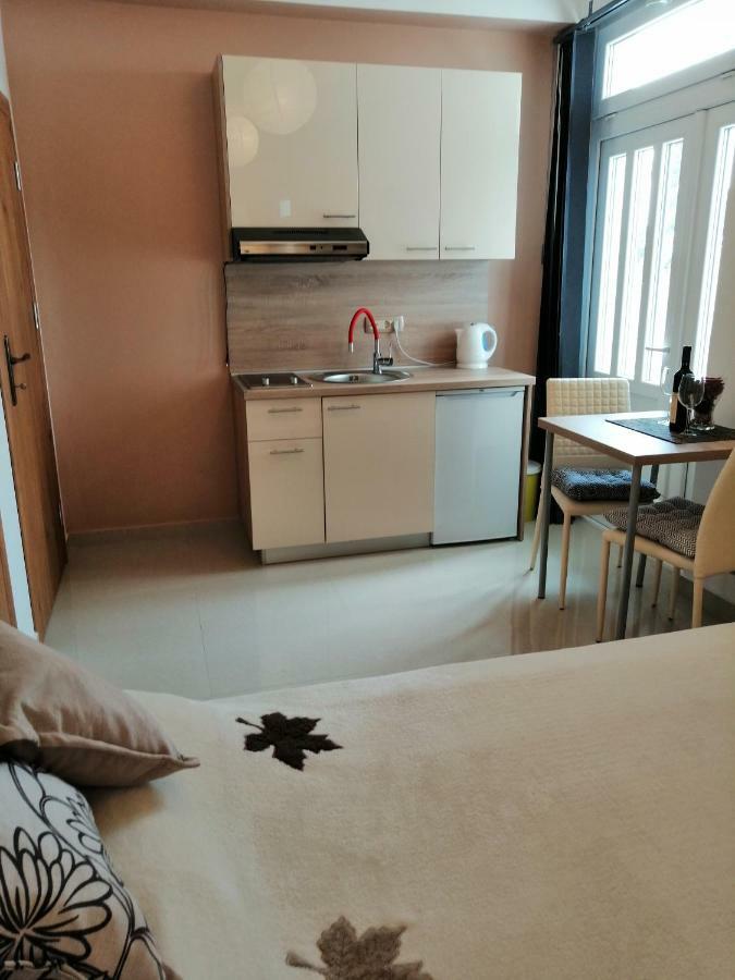 Studio Apartman Irena 2 Bijela Ngoại thất bức ảnh