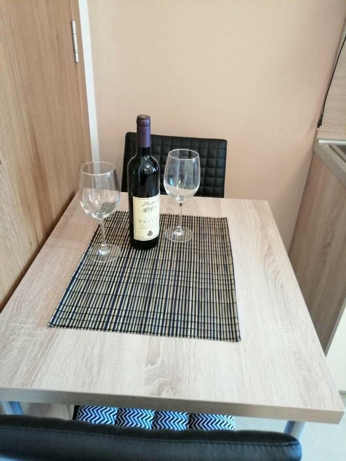 Studio Apartman Irena 2 Bijela Ngoại thất bức ảnh